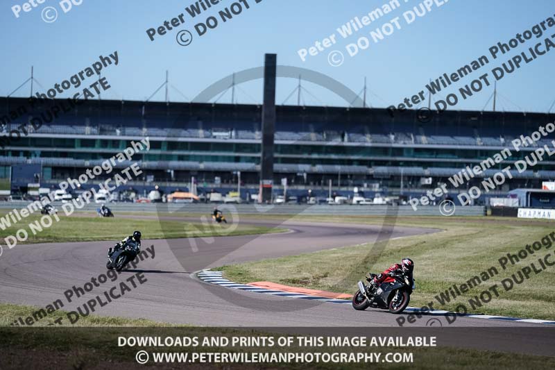 Rockingham no limits trackday;enduro digital images;event digital images;eventdigitalimages;no limits trackdays;peter wileman photography;racing digital images;rockingham raceway northamptonshire;rockingham trackday photographs;trackday digital images;trackday photos